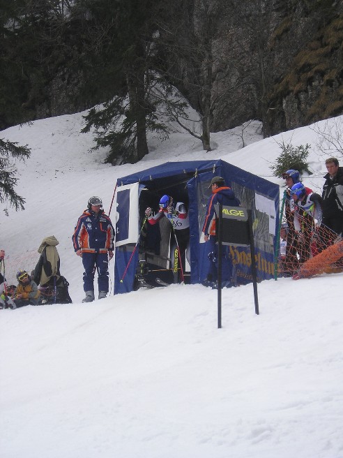 Loserkurs 2005 - Pranger im Starthaus - 197082.2